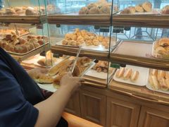 面包甜点陈列柜-新侨三宝乐面包店(崇文门店)