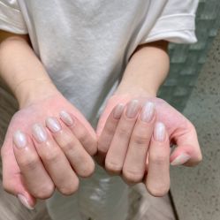 -花岐款式专研健康美甲沙龙