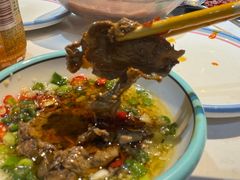 -牛员外鲜切牛肉火锅