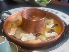 -菌自由丨野生菌火锅特色庭院餐厅(丽江古城店)