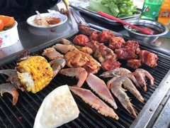 -三圣里·中餐宴请·自助烤肉·烤全羊·柴火鸡(旗舰店)