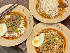 -方铲铲·成都板凳面(滨江银泰店)