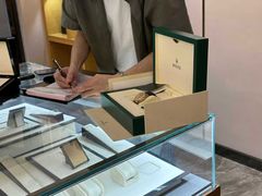 -聚云奢二手奢侈品黄金手表包包回收·中古店(三里屯总店)