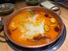 -洱火云南酸菜牛肉火锅(石景山当代商城店)