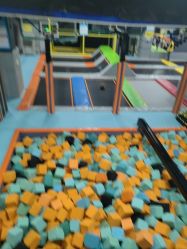 -蹦贝运动中心·蹦床·攀岩·闯关(龙岗店)