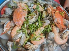-老东镇啤酒屋海鲜加工·蒸汽海鲜·海鲜烧烤(台东店)