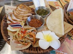-小小集渔·泰式大排档(太古里香槟店)