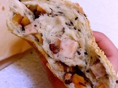 -Dough&Joe团憩(瑞虹天地月亮湾店)