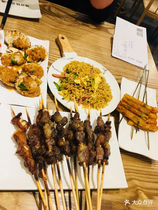 那些年一起吃串的地方烧烤(观前街店)老板的羊肉串图片