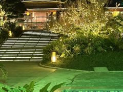-茅草房·河畔园林火锅