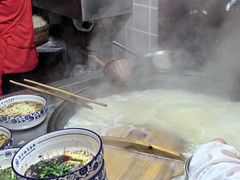 -镇南锅盖面馆(解放路店)