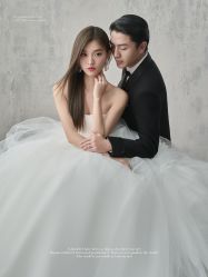 -雪中彩影婚纱摄影·微光艺术中心