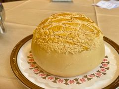 酥皮菠萝叉烧包-太子园林酒家