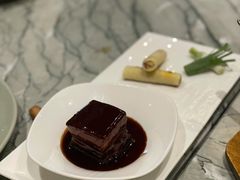 葱包东坡肉-萬國春·中菜馆(颐和公馆店)
