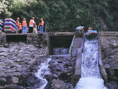 -安吉龙王山峡谷漂流