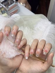 -小黑瓶美甲美睫