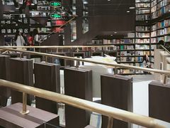 -钟书阁(群光广场店)