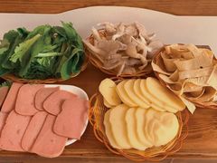 -双廊杨记石锅鱼石锅牛肉