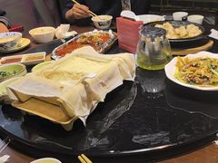 -东口码头·烧鸽子·鱼头泡饼·地方菜(金鹰悦城店)