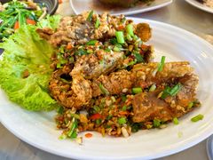 -大树下海鲜饭店