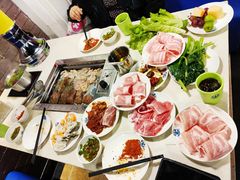 -爱客得牛排海鲜烤肉·火锅自助(春熙路黑金好店)