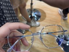 -三叶眼镜城批发市场(上海火车站店)