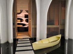 -涨巢·潮玩水疗局