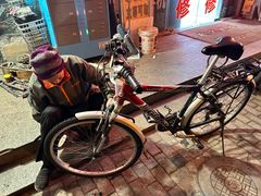 -肖氏修车行(严丰路店)