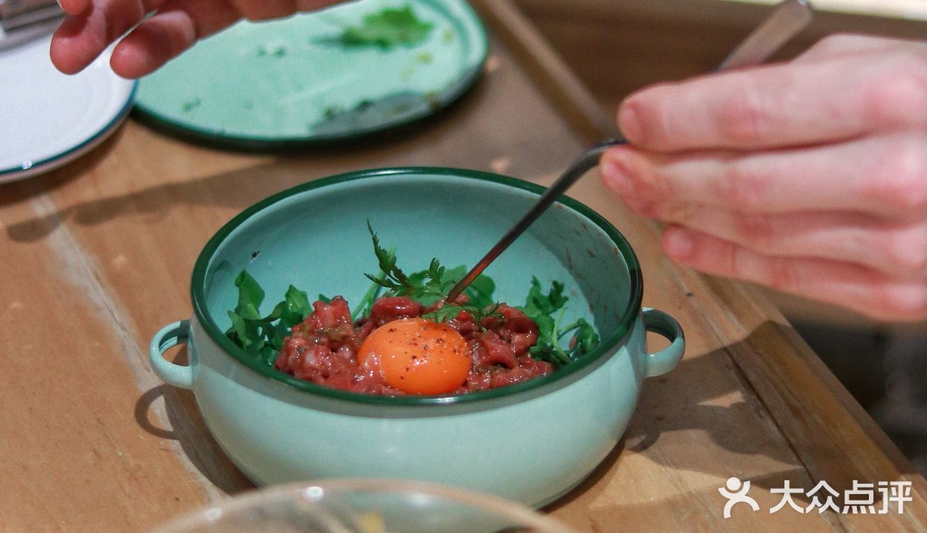 上海|夏夜 微醺 听雨声
