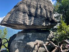 -梭布垭石林景区