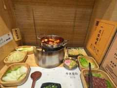 -独食火锅·半米屋台(直营总店)