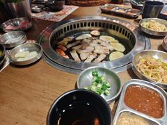 -香猪坊韩国烤肉专属门店(魏公村店)