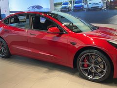 -TESLA 特斯拉(上海太古汇体验店)