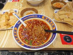 -魔都三兄弟酸辣粉·蘸卤炸串(虹桥万科店)