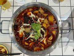 -晓彭肥肠鸡·泡椒鸡火锅(水木天地店)
