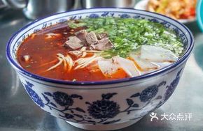 Braised Rice or Noodles with Toppings