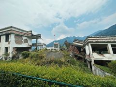 -四川汶川特大地震漩口中学遗址