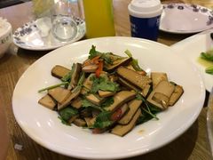 -巴依兄弟西域美食(机场店)