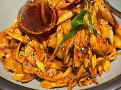 敲糖棒棒鸡-辛香汇·现炒川菜(淮海路百盛店)