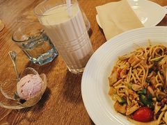 -必胜客(打浦桥日月光店)