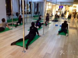 -华翎国际钢管舞培训