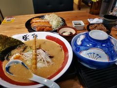 -雷门拉面·现熬骨汤(凯德来福士店)