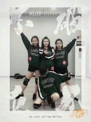 -单色舞蹈