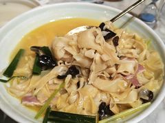 咸肉烧纸片笋-雀蓝川菜(星悦汇店)