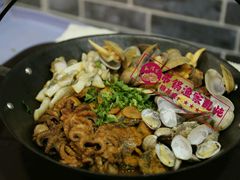 吊锅渔家乱炖-地方名吃海鲜大馅蒸饺(北戴河店)