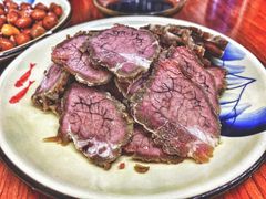 -胡子饮食店