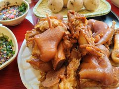 -青岩季姨妈卤猪脚店