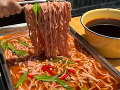 -拈签一笑黄牛肉辣卤串串