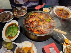 -辣尚瘾·烤鱼·新川菜(牡丹园直营店)