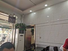 -芳芳餐厅(白沙路店)